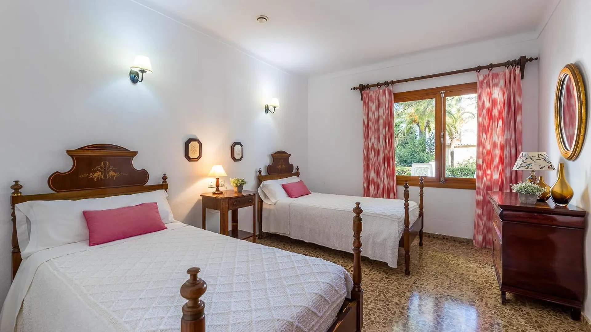Can Gomila, Beautiful And Quiet Traditional Mallorquin House Cielo de Bonaire 0*,  إسبانيا